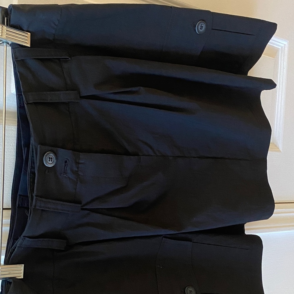 Black Pleated mini skirt
Theory